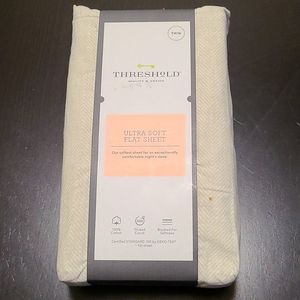 Threshold Ultra Soft Flat Sheets